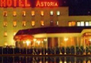 Les Salons Astoria Hotel มัสซี ภายนอก รูปภาพ